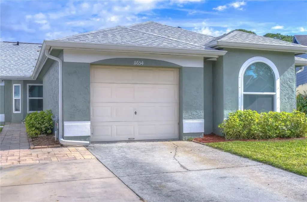 11654 Sunshine Pond Road Tampa FL 33635