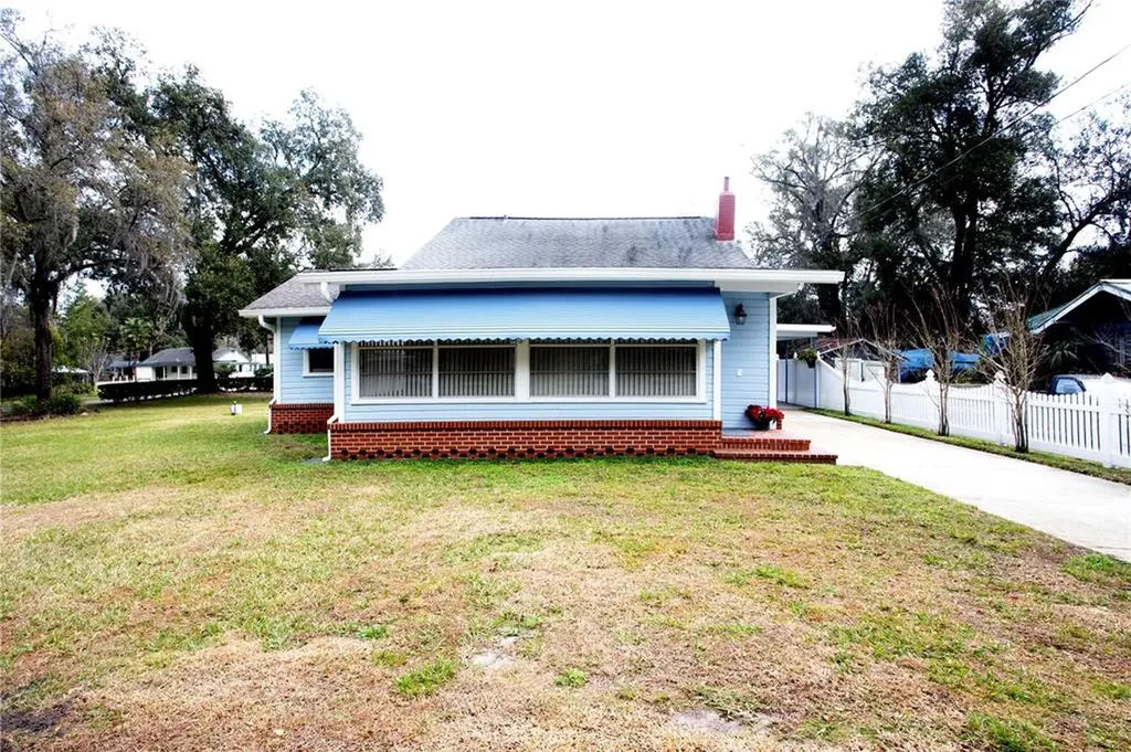 1308 N Orange Street Plant City FL 33563