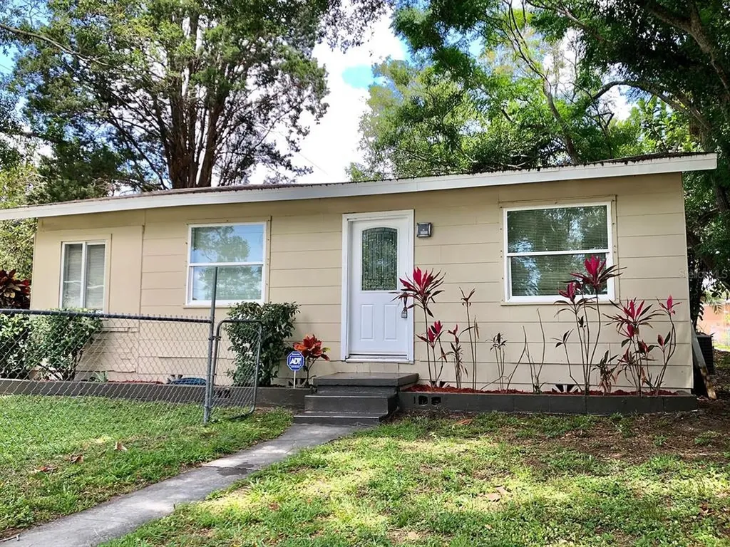 5171 Dartmouth Avenue N St Petersburg FL 33710