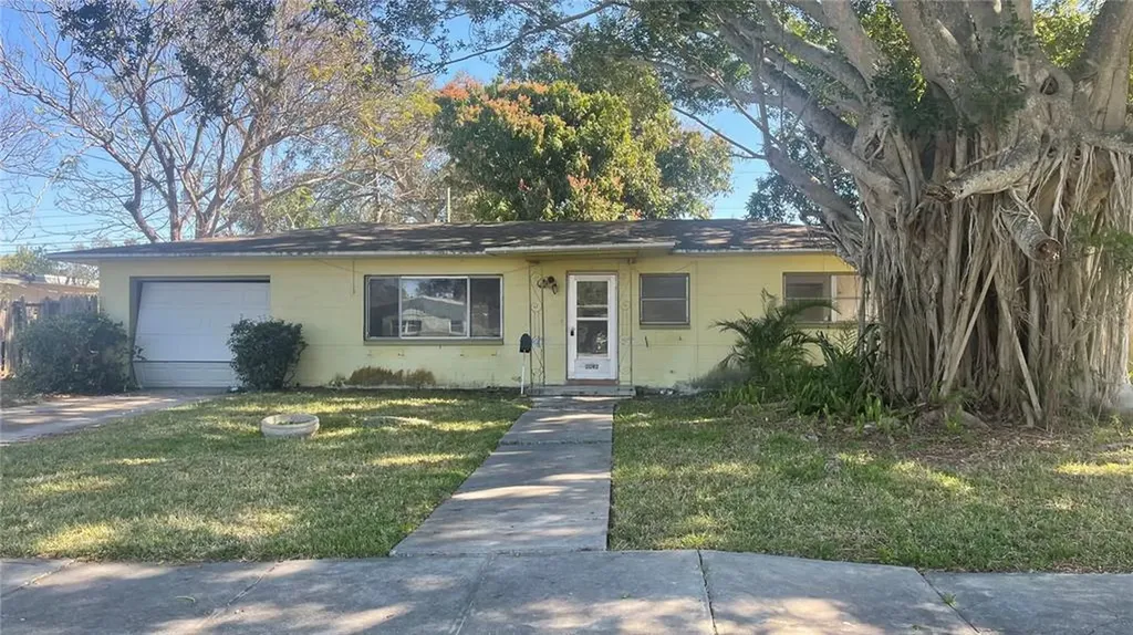 5592 5th Street S St Petersburg FL 33705