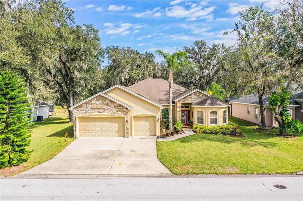 2963 Blackwater Oaks Drive Mulberry FL 33860