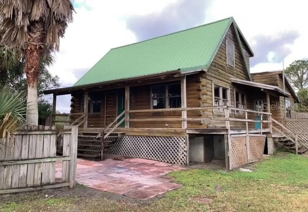 1330 Niatross Street Astor FL 32102