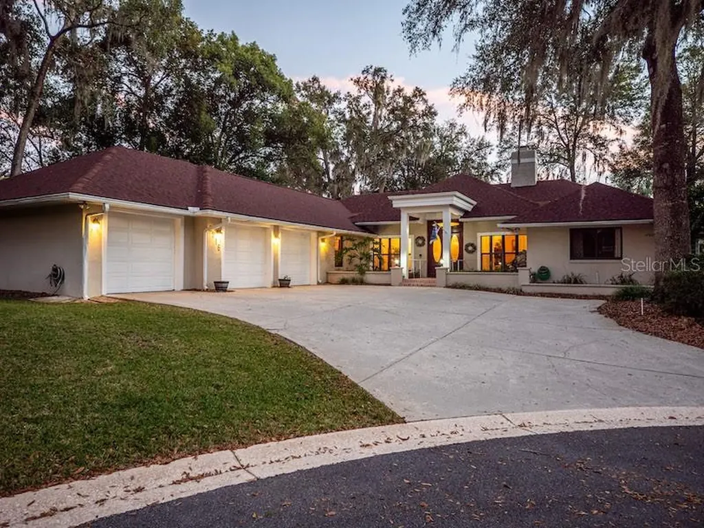 2216 SE Ashley Court Ocala FL 34471