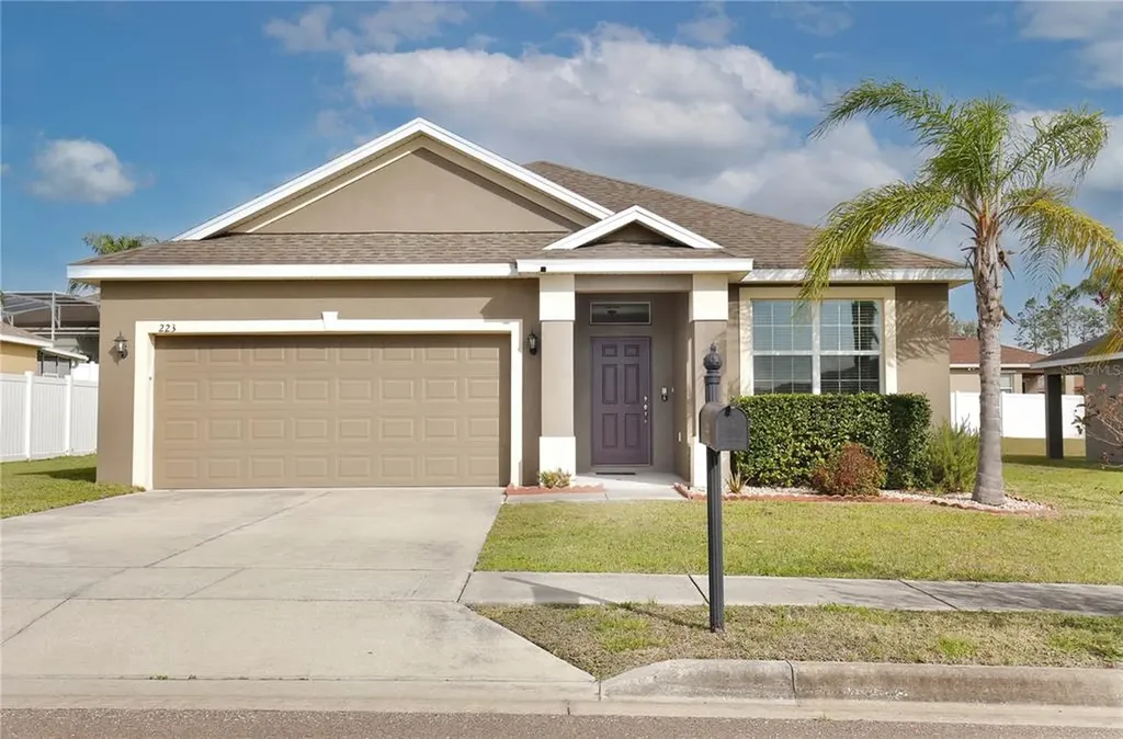 223 Highland Meadows Street Davenport FL 33837