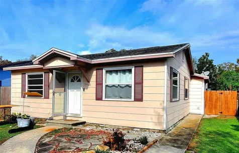 3963 52nd Avenue N St Petersburg FL 33714