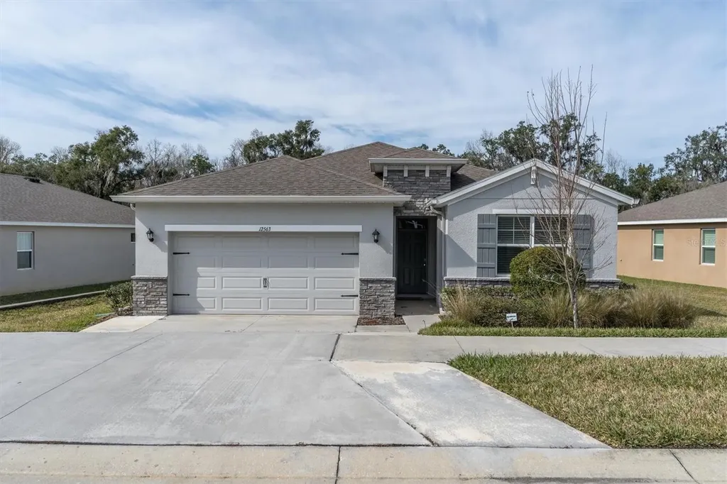 12563 Eastpointe Drive Dade City FL 33525