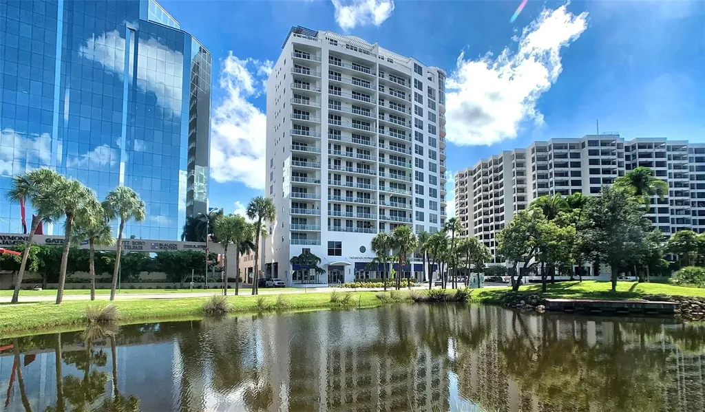 1233 N Gulfstream Avenue Sarasota FL 34236