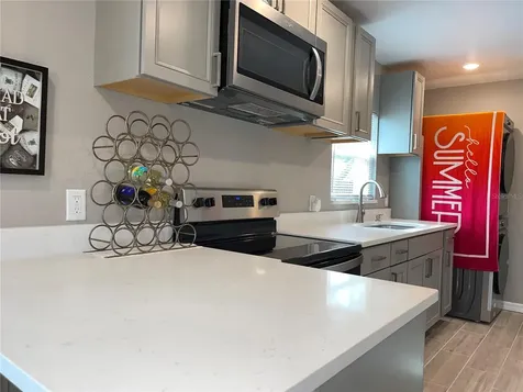 2500 1/2 17th Avenue S St Petersburg FL 33712