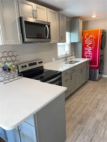 2500 1/2 17th Avenue S St Petersburg FL 33712