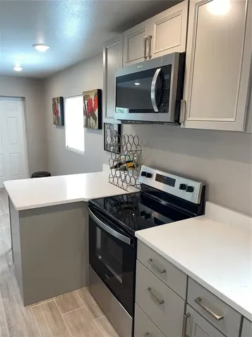 2500 1/2 17th Avenue S St Petersburg FL 33712