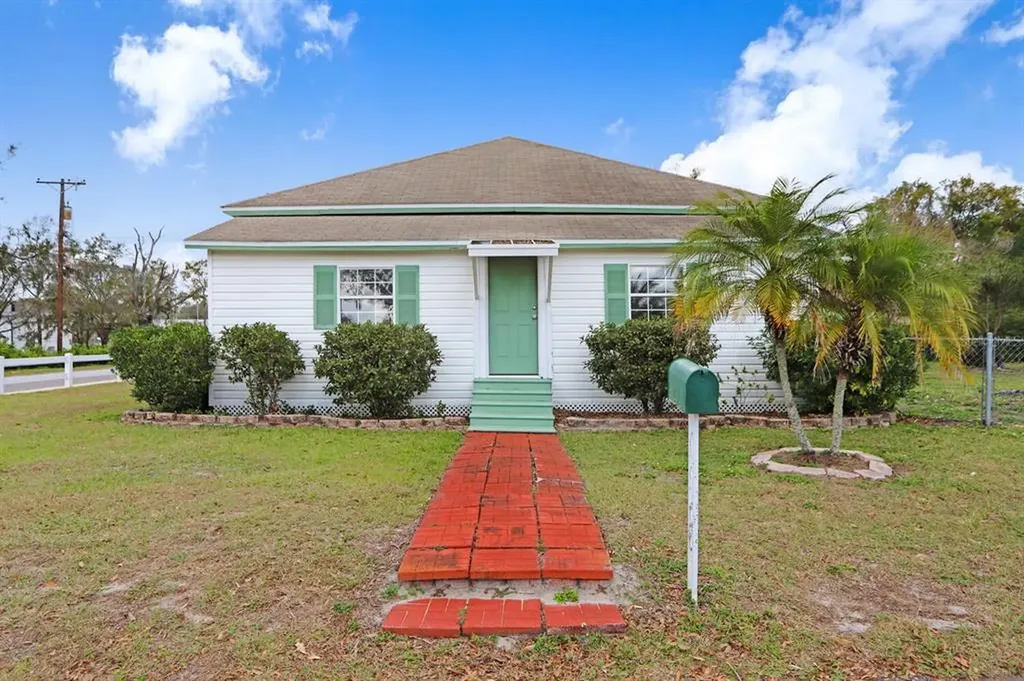 1000 NE 3rd Street Mulberry FL 33860