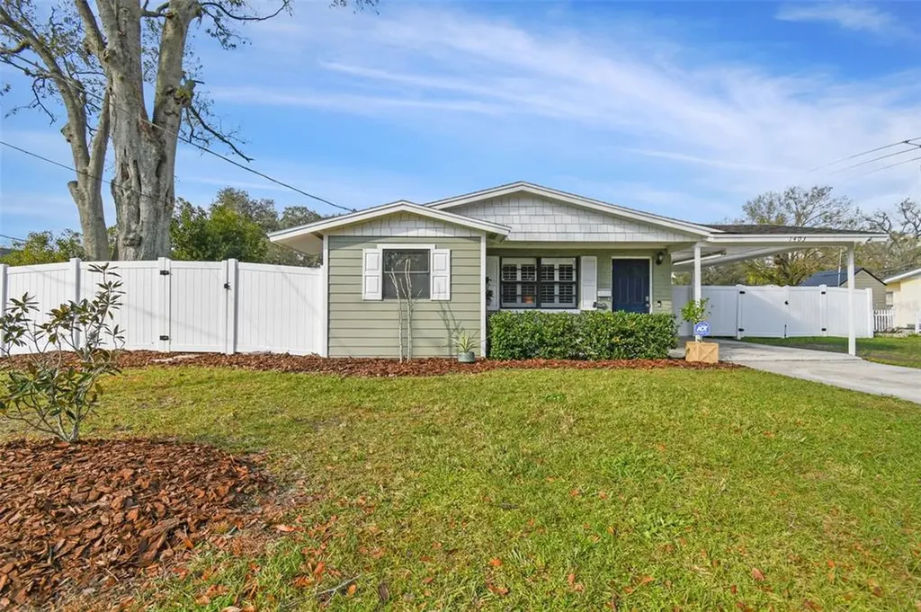 1403 N Crystal Terrace Plant City FL 33563