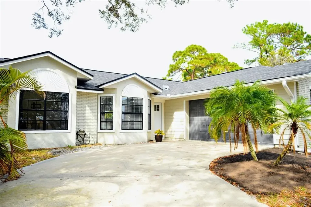 1598 Malaluka Street Deltona FL 32725