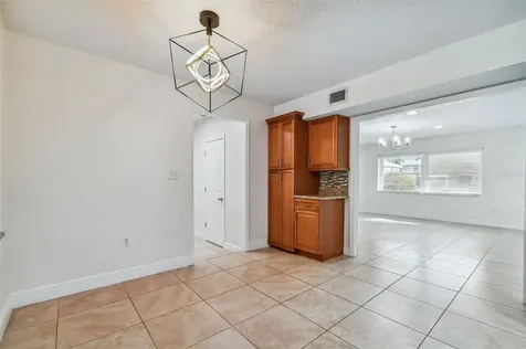 337 W Citrus Street Altamonte Springs FL 32714