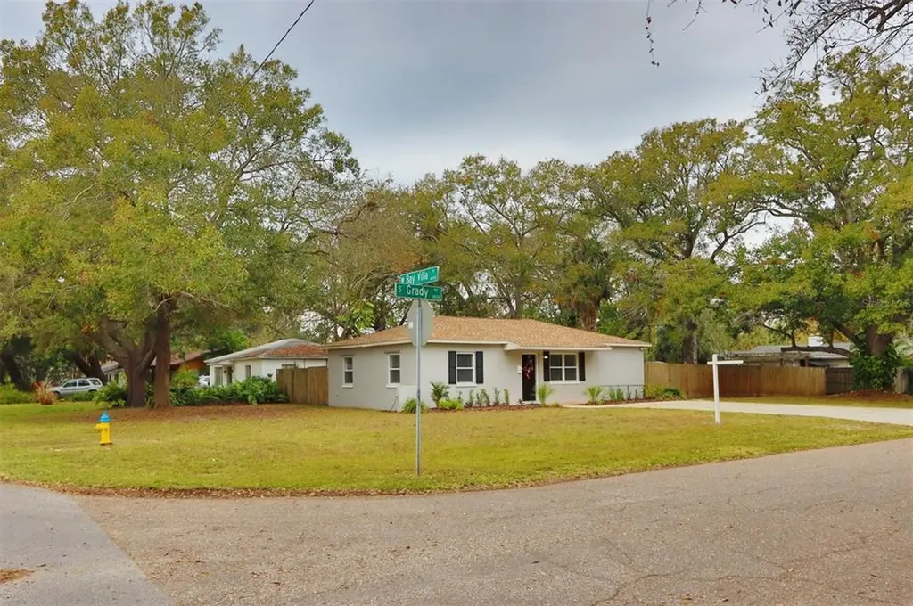 3807 S Grady Avenue Tampa FL 33611