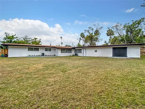 200 E Parkdale Avenue Deland FL 32724