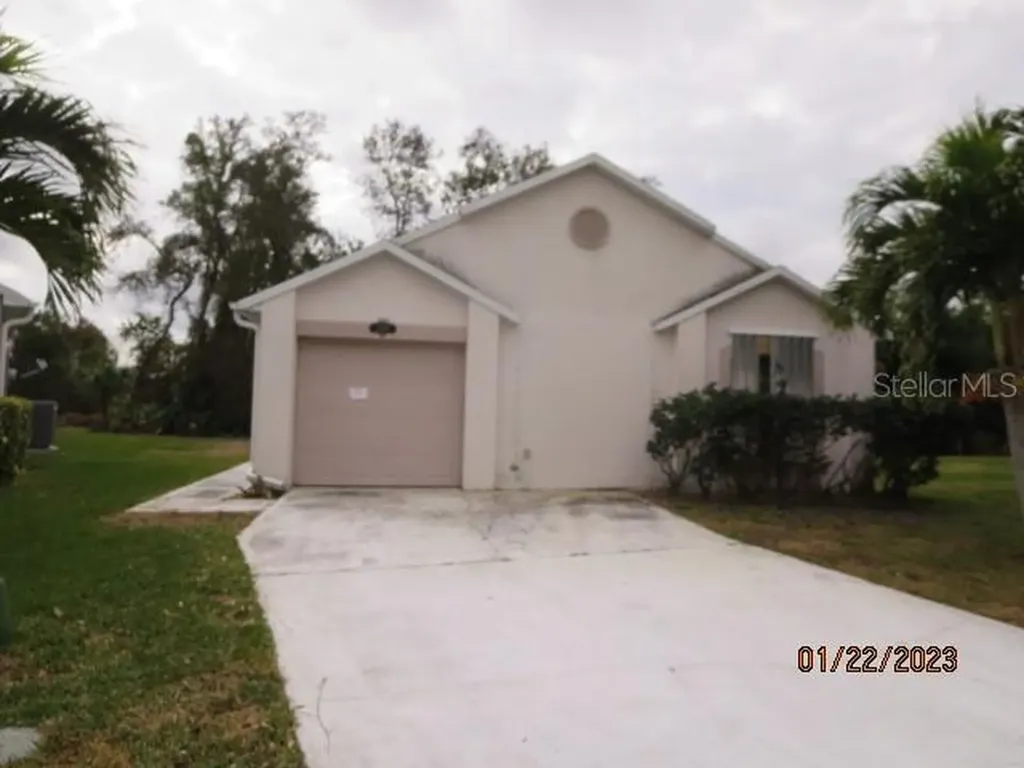 2088 Majestic Pine Court NE Palm Bay FL 32905