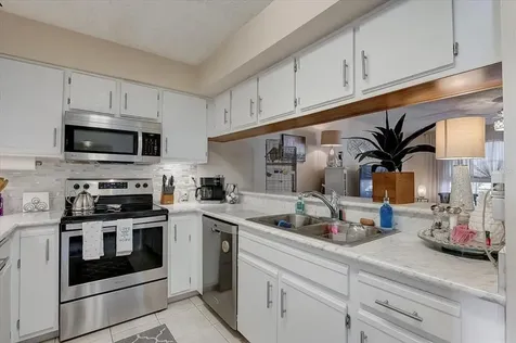1538 Chateaux De Ville Court Clearwater FL 33764