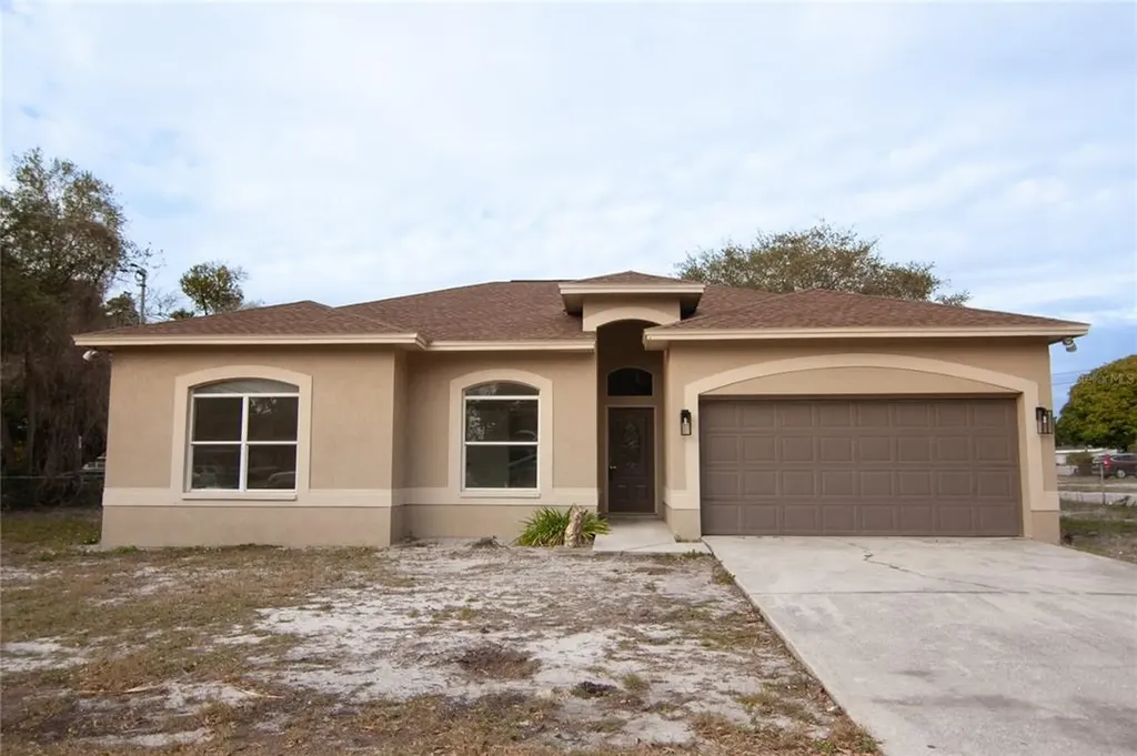 1138 Woodlawn St, Clearwater FL 33756