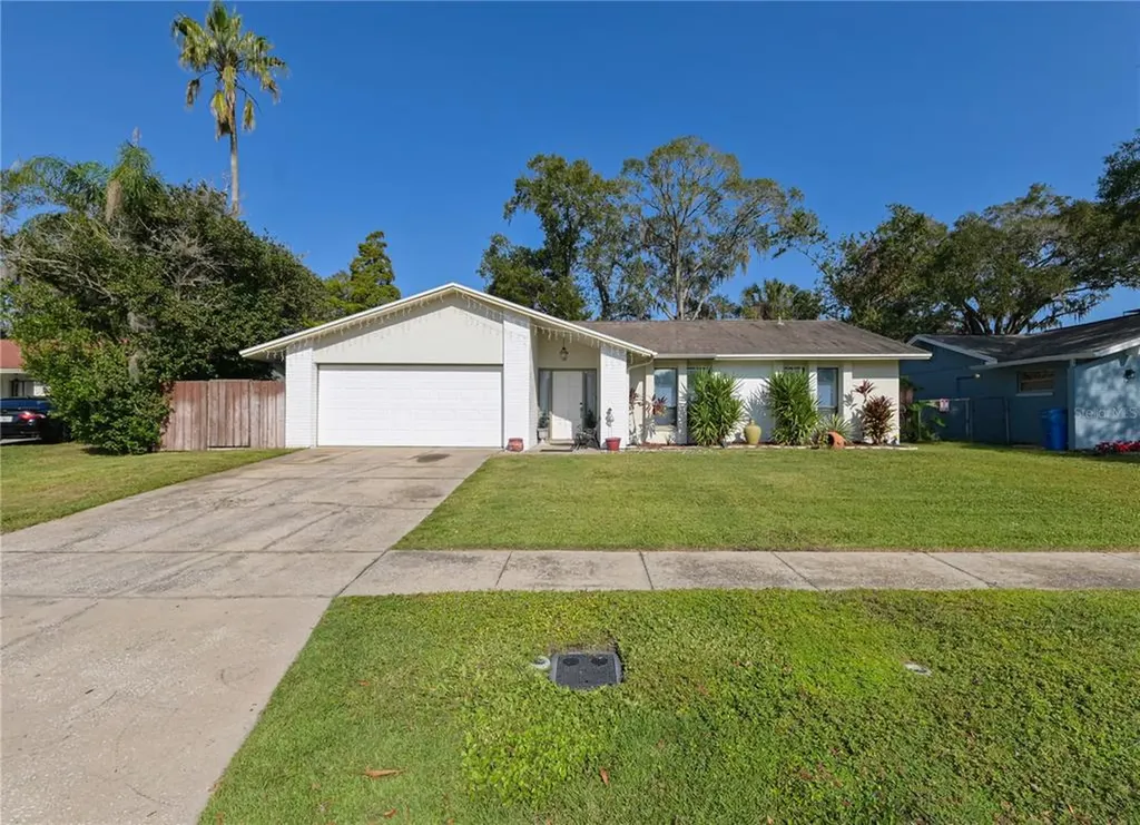 824 Pebblewood Drive Brandon FL 33511