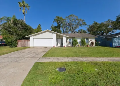 824 Pebblewood Drive Brandon FL 33511
