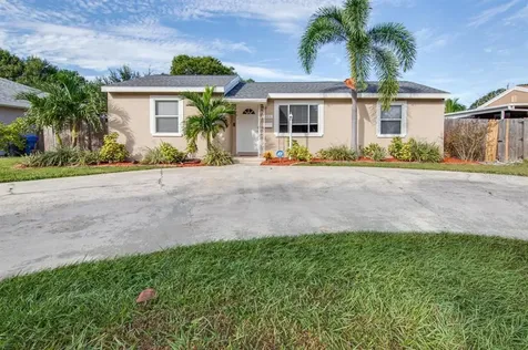 1334 59th Street N St Petersburg FL 33710