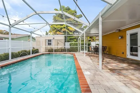 512 N Archer Street Tampa FL 33609