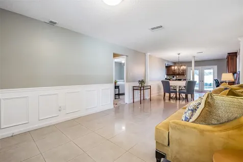 512 N Archer Street Tampa FL 33609