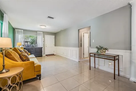 512 N Archer Street Tampa FL 33609