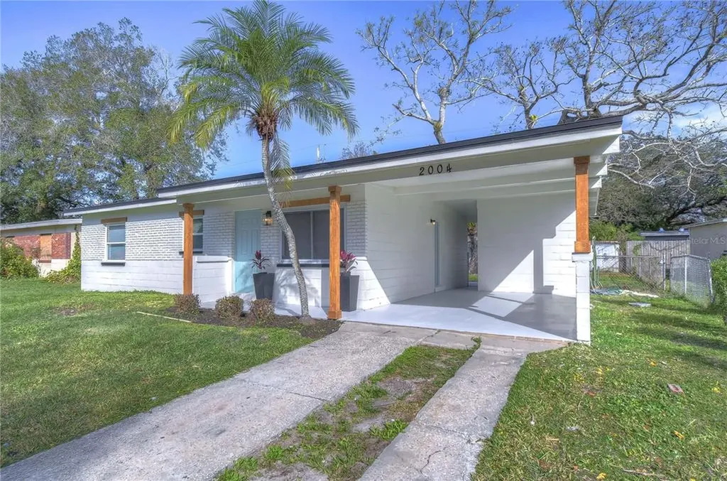 2004 E Broad Street Tampa FL 33610