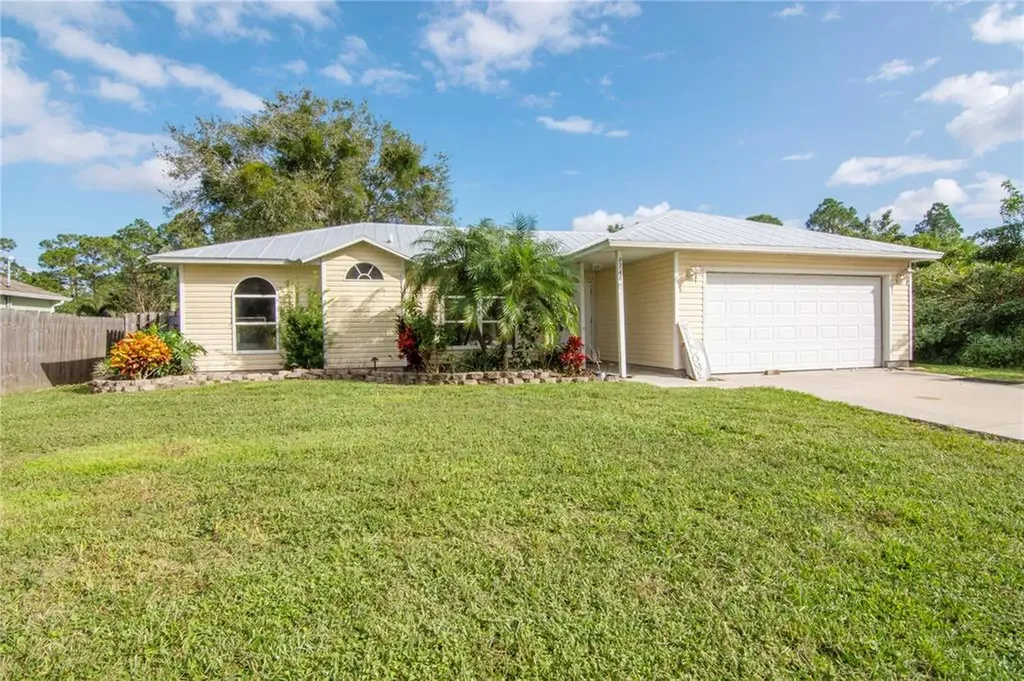 9346 107th Avenue Vero Beach FL 32967