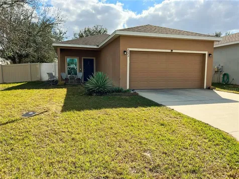 3273 Whispering Trails Avenue Winter Haven FL 33884