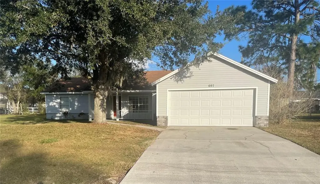 697 Cheltenham Avenue Deltona FL 32738