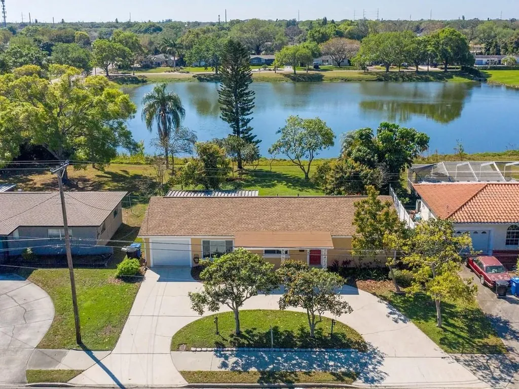 4322 22nd Avenue N St Petersburg FL 33713