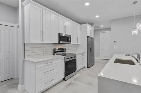 1911 SW 8th Court Cape Coral FL 33991