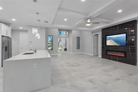 1911 SW 8th Court Cape Coral FL 33991