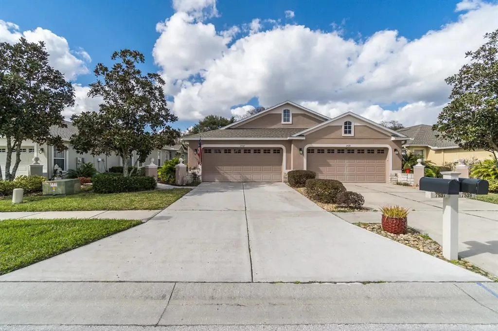 7537 Deer Path Lane Land O Lakes FL 34637