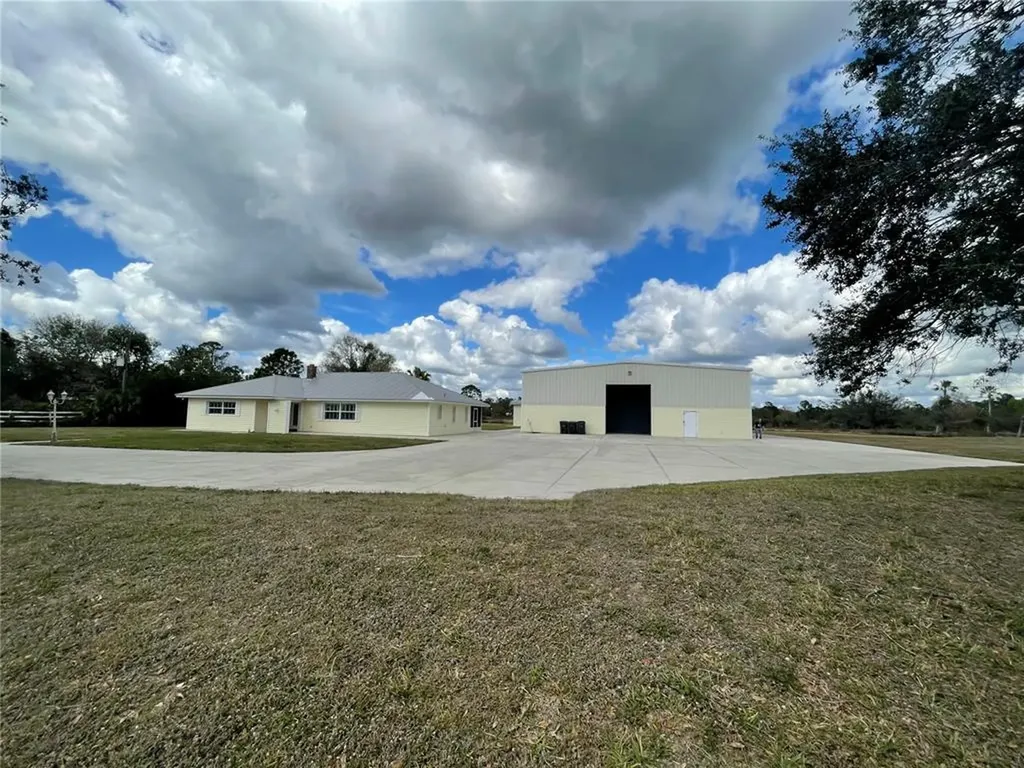 6304 Tropicaire Boulevard North Port FL 34291
