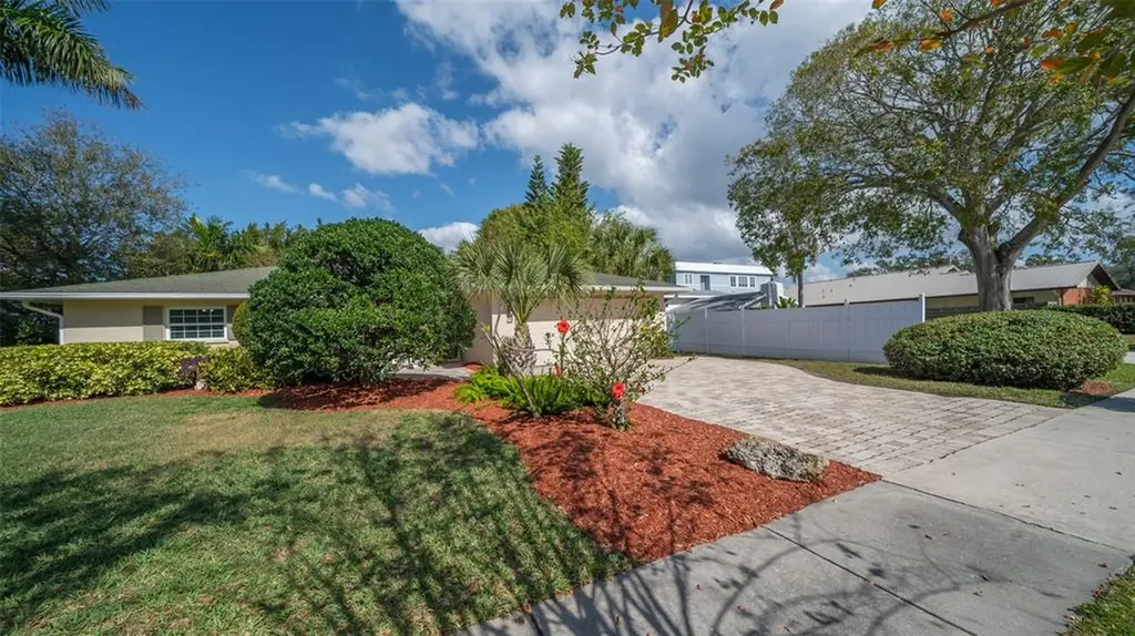 1949 Grove Street Sarasota FL 34239