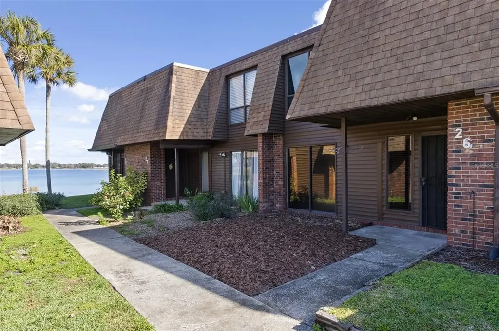 1836 N Crystal Lake Drive Lakeland FL 33801