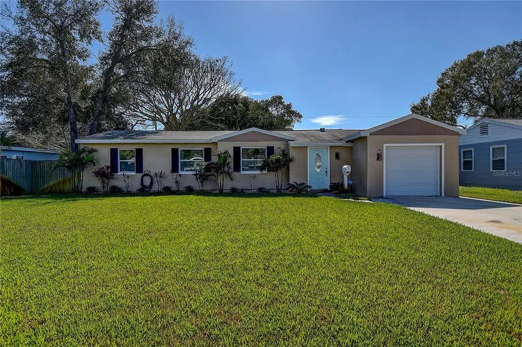 5932 17th Avenue N St Petersburg FL 33710