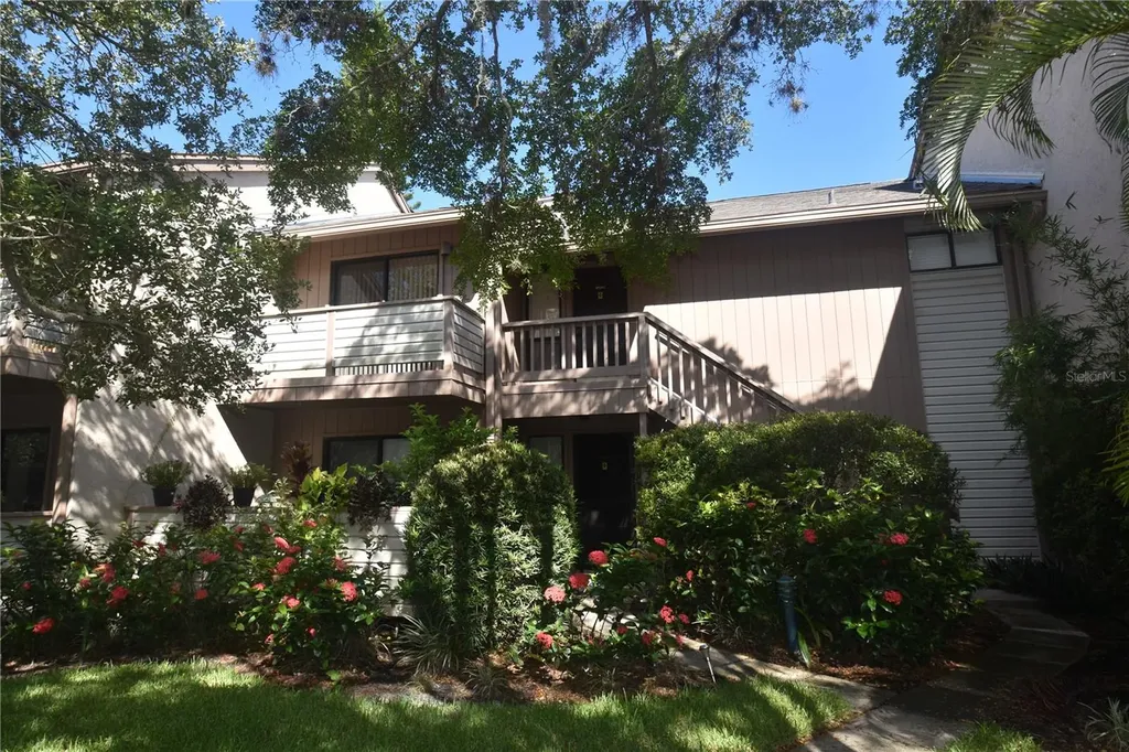1637 Brookhouse Court Sarasota FL 34231