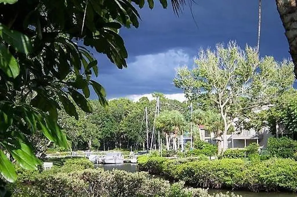 1637 Brookhouse Court Sarasota FL 34231