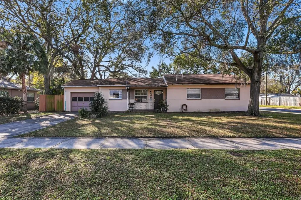 4020 W Euclid Avenue Tampa FL 33629