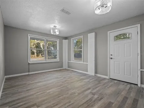 2315 James Street Leesburg FL 34748