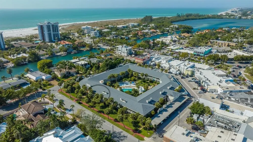500 S Washington Drive Sarasota FL 34236
