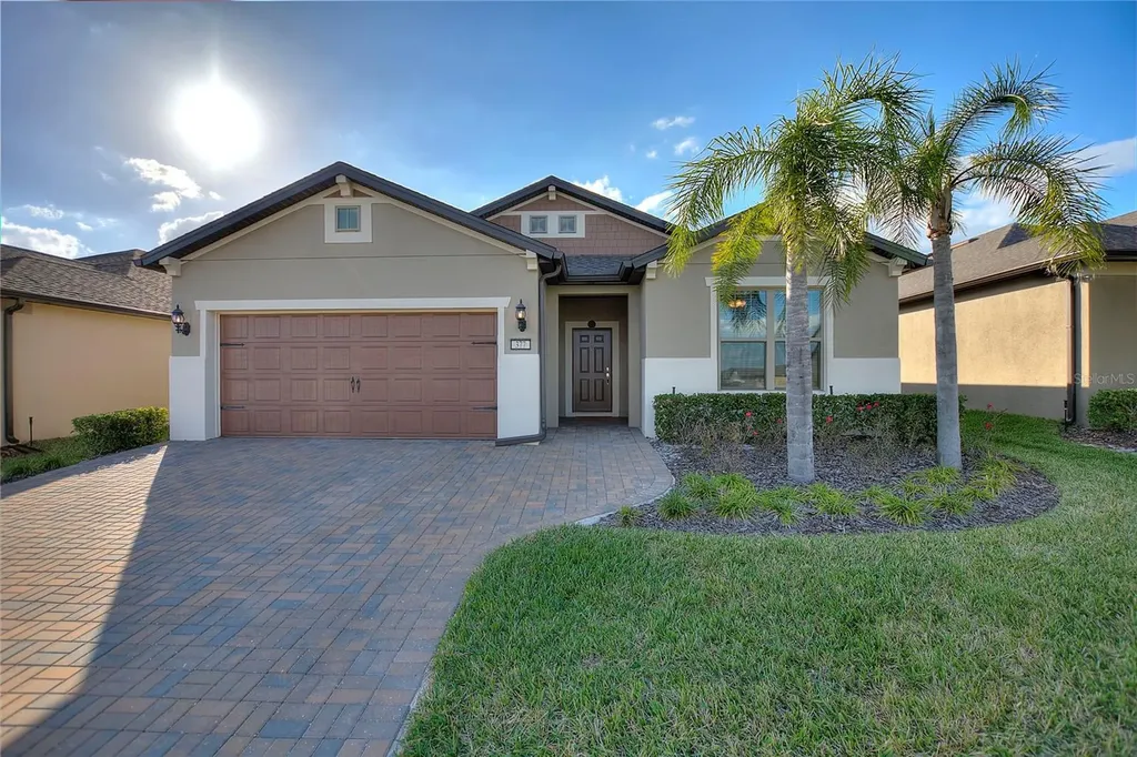 377 Almansa Street Davenport FL 33837