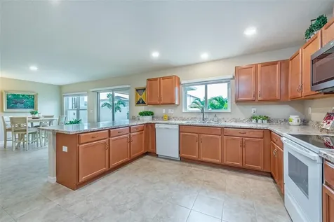 11207 Southern Cross Place Gibsonton FL 33534