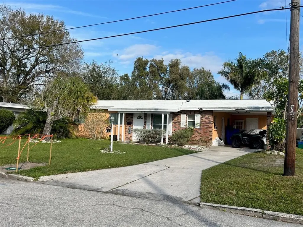 103 22nd Street NE Bradenton FL 34208