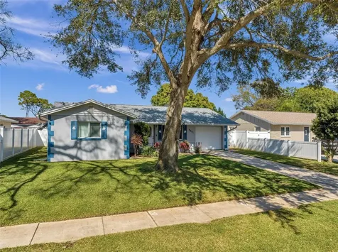 6861 Dalkeith Avenue N St Petersburg FL 33709